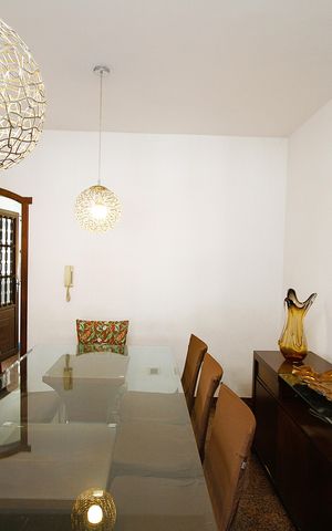 Casa à venda com 370m², 4 quartos e 4 vagasCopa