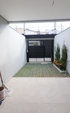 Casa à venda com 141m², 3 quartos e 2 vagasGaragem
