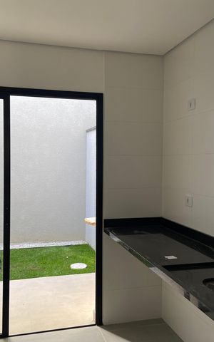 Casa à venda com 141m², 3 quartos e 2 vagasSala - Cozinha