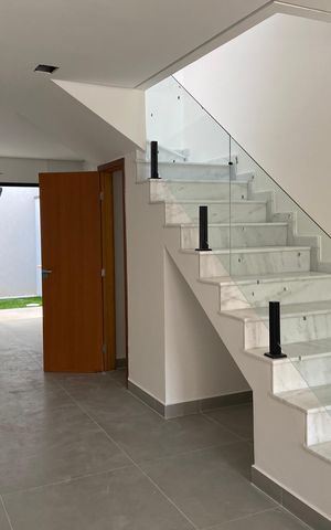 Casa à venda com 141m², 3 quartos e 2 vagasSala - Cozinha