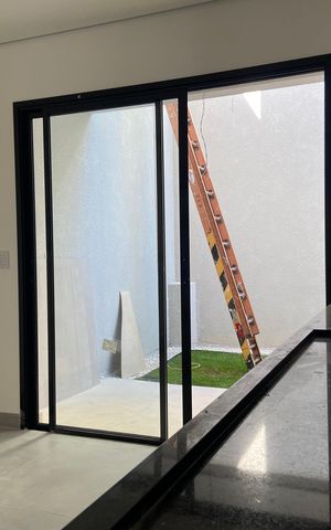 Casa à venda com 141m², 3 quartos e 2 vagasSala - Cozinha