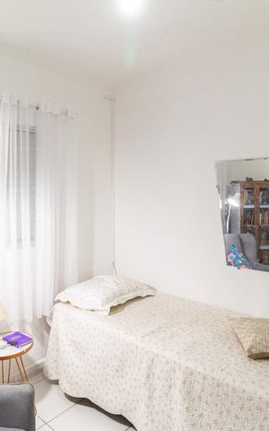 Casa à venda com 151m², 2 quartos e 2 vagas Casa à venda com 151m², 2 quartos e 2 vagasSuíte