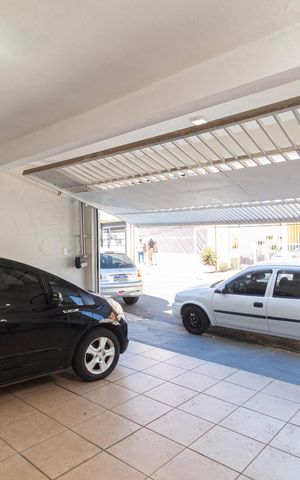 Casa à venda com 151m², 2 quartos e 2 vagas Casa à venda com 151m², 2 quartos e 2 vagasGaragem