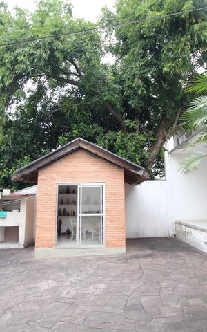 Casa à venda com 492m², 3 quartos e 3 vagasQuintal