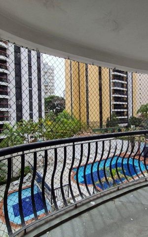 Apartamento para alugar com 110m², 3 quartos e 2 vagas Apartamento para alugar com 110m², 3 quartos e 2 vagasVaranda