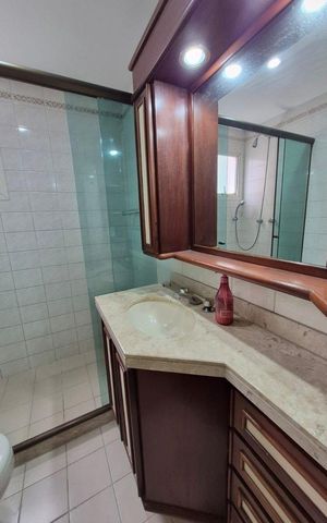 Apartamento para alugar com 110m², 3 quartos e 2 vagas Apartamento para alugar com 110m², 3 quartos e 2 vagasBanheiro