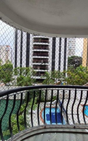 Apartamento para alugar com 110m², 3 quartos e 2 vagas Apartamento para alugar com 110m², 3 quartos e 2 vagasVaranda