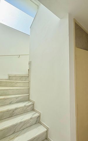 Casa para alugar com 400m², 4 quartos e 5 vagas Casa para alugar com 400m², 4 quartos e 5 vagasSala