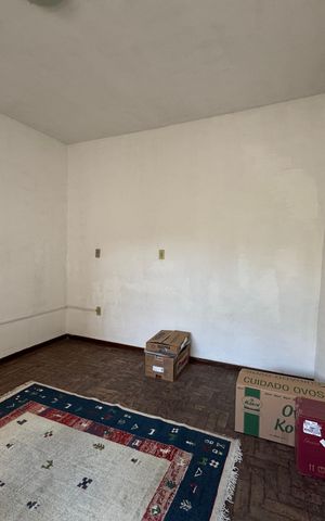 Casa à venda com 288m², 3 quartos e 2 vagas Casa à venda com 288m², 3 quartos e 2 vagasEdícula - Quarto
