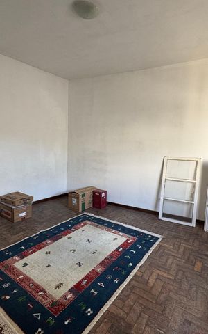 Casa à venda com 288m², 3 quartos e 2 vagas Casa à venda com 288m², 3 quartos e 2 vagasEdícula - Quarto