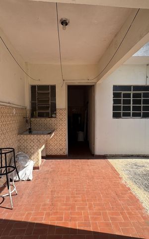 Casa à venda com 288m², 3 quartos e 2 vagas Casa à venda com 288m², 3 quartos e 2 vagasEdícula - Quintal
