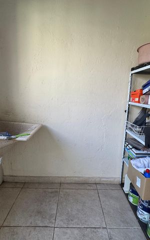 Casa à venda com 288m², 3 quartos e 2 vagas Casa à venda com 288m², 3 quartos e 2 vagasÁrea de Serviço