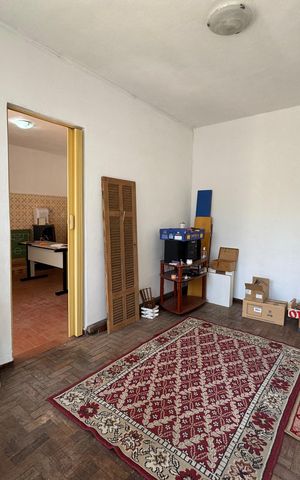 Casa à venda com 288m², 3 quartos e 2 vagas Casa à venda com 288m², 3 quartos e 2 vagasEdícula
