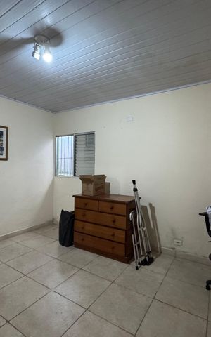 Casa à venda com 288m², 3 quartos e 2 vagas Casa à venda com 288m², 3 quartos e 2 vagasQuarto