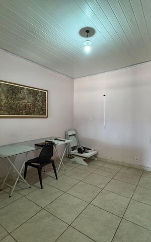 Casa à venda com 288m², 3 quartos e 2 vagas Casa à venda com 288m², 3 quartos e 2 vagasSala