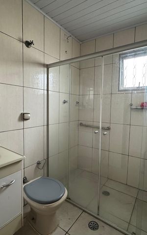 Casa à venda com 288m², 3 quartos e 2 vagas Casa à venda com 288m², 3 quartos e 2 vagasBanheiro