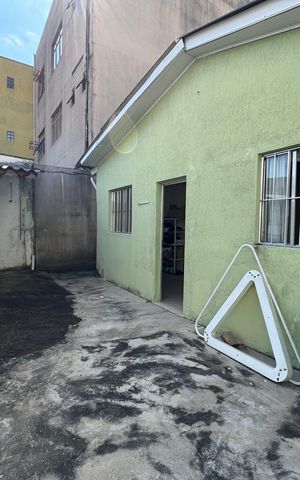 Casa à venda com 288m², 3 quartos e 2 vagas Casa à venda com 288m², 3 quartos e 2 vagasQuintal
