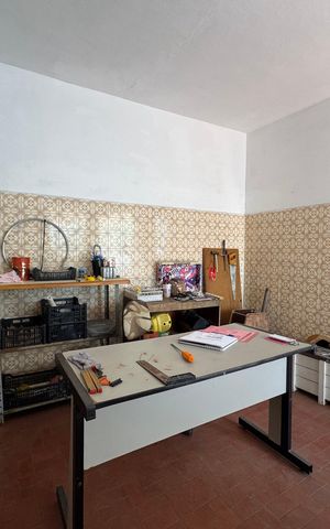 Casa à venda com 288m², 3 quartos e 2 vagas Casa à venda com 288m², 3 quartos e 2 vagasEdícula - Cozinha