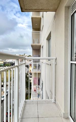 Apartamento à venda com 32m², 1 quarto e sem vaga Apartamento à venda com 32m², 1 quarto e sem vagaVaranda