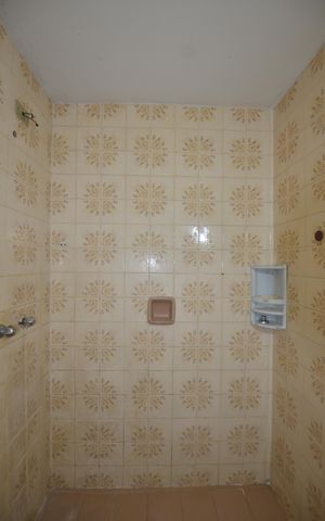 Apartamento à venda com 81m², 2 quartos e 1 vagaBanheiro da Suite