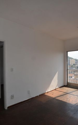 Apartamento à venda com 81m², 2 quartos e 1 vagaSala