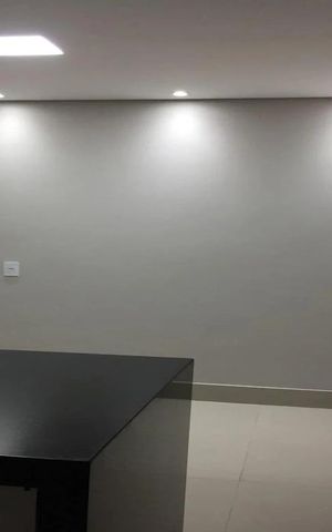 Casa à venda com 70m², 2 quartos e 2 vagas