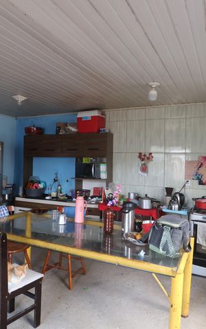 Casa à venda com 355m², 8 quartos e sem vagaCozinha