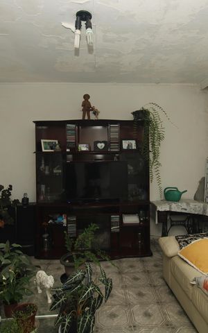 Casa à venda com 168m², 1 quarto e 1 vagaSala