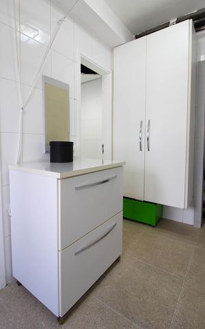 Apartamento à venda com 244m², 5 quartos e 4 vagas Apartamento à venda com 244m², 5 quartos e 4 vagasÁrea de Serviço