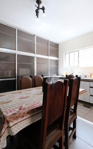 Casa à venda com 200m², 3 quartos e 3 vagasCozinha