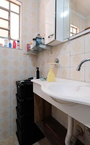 Casa à venda com 200m², 3 quartos e 3 vagasBanheiro 2