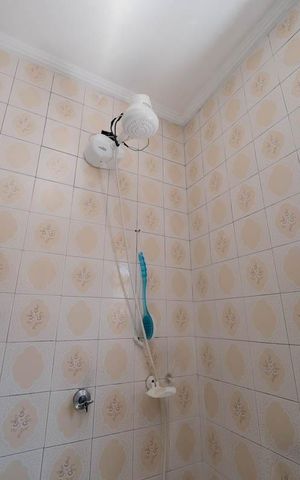 Casa à venda com 200m², 3 quartos e 3 vagasBanheiro 1