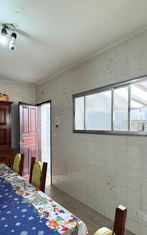 Casa à venda com 300m², 4 quartos e 3 vagas Casa à venda com 300m², 4 quartos e 3 vagasCopa
