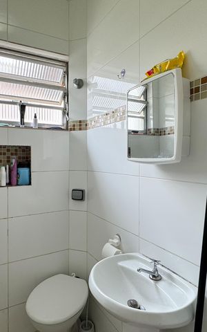 Casa à venda com 300m², 4 quartos e 3 vagas Casa à venda com 300m², 4 quartos e 3 vagasBanheiro Social - Edícula