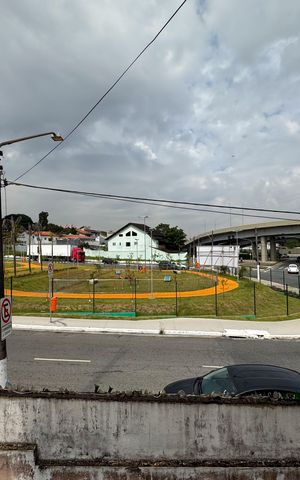 Casa à venda com 300m², 4 quartos e 3 vagas Casa à venda com 300m², 4 quartos e 3 vagasVista - Quarto 2