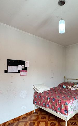 Casa à venda com 300m², 4 quartos e 3 vagas Casa à venda com 300m², 4 quartos e 3 vagasQuarto 1