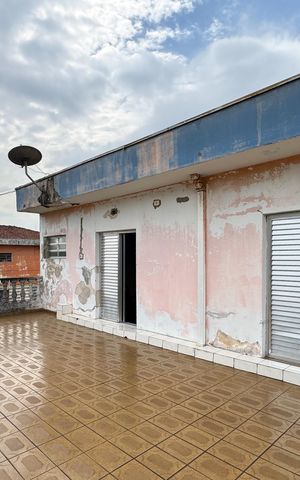 Casa à venda com 300m², 4 quartos e 3 vagas Casa à venda com 300m², 4 quartos e 3 vagasSacada - Quartos