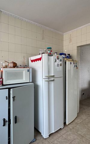 Casa à venda com 300m², 4 quartos e 3 vagas Casa à venda com 300m², 4 quartos e 3 vagasCozinha