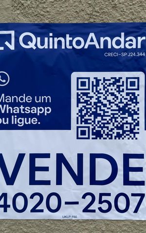 Casa à venda com 300m², 4 quartos e 3 vagas Casa à venda com 300m², 4 quartos e 3 vagasPlaca