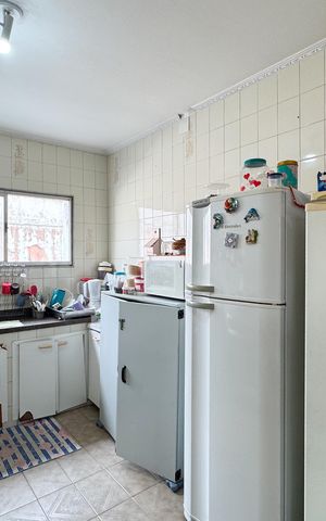 Casa à venda com 300m², 4 quartos e 3 vagas Casa à venda com 300m², 4 quartos e 3 vagasCozinha