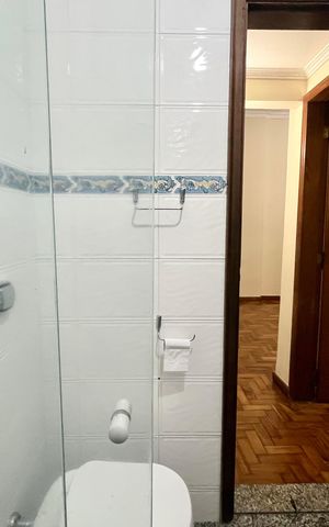 Apartamento para alugar com 2225m², 2 quartos e 1 vaga Apartamento para alugar com 2225m², 2 quartos e 1 vagaBanheiro
