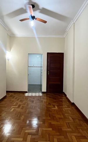 Apartamento para alugar com 2225m², 2 quartos e 1 vaga Apartamento para alugar com 2225m², 2 quartos e 1 vagaSala