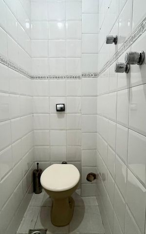 Apartamento para alugar com 2225m², 2 quartos e 1 vaga Apartamento para alugar com 2225m², 2 quartos e 1 vagaBanheiro de serviço