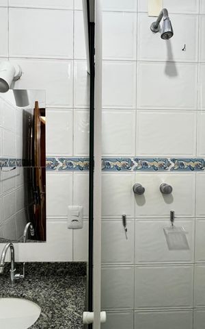 Apartamento para alugar com 2225m², 2 quartos e 1 vaga Apartamento para alugar com 2225m², 2 quartos e 1 vagaBanheiro