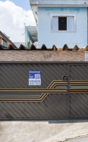 Casa à venda com 100m², 3 quartos e 2 vagasFachada