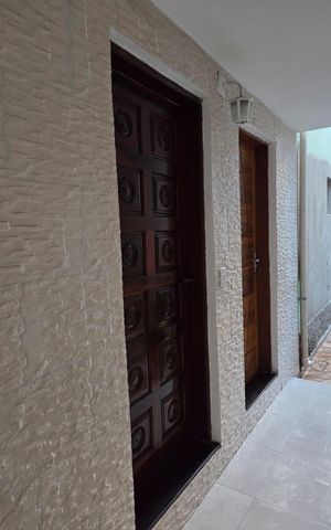 Casa à venda com 145m², 3 quartos e 2 vagas Casa à venda com 145m², 3 quartos e 2 vagasÁrea externa