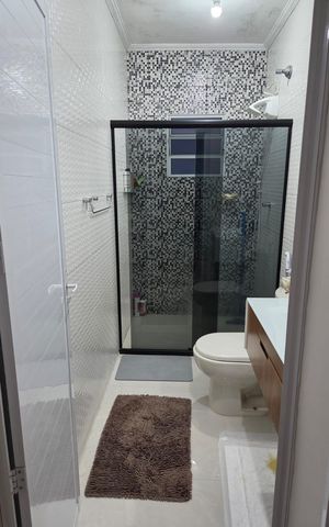 Casa à venda com 145m², 3 quartos e 2 vagas Casa à venda com 145m², 3 quartos e 2 vagasBanheiro