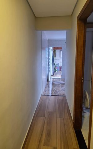 Casa à venda com 145m², 3 quartos e 2 vagas Casa à venda com 145m², 3 quartos e 2 vagasCorredor