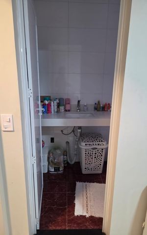 Casa à venda com 145m², 3 quartos e 2 vagas Casa à venda com 145m², 3 quartos e 2 vagasBanheiro
