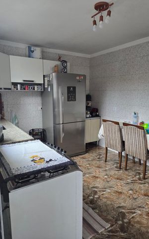 Casa à venda com 145m², 3 quartos e 2 vagas Casa à venda com 145m², 3 quartos e 2 vagasCozinha
